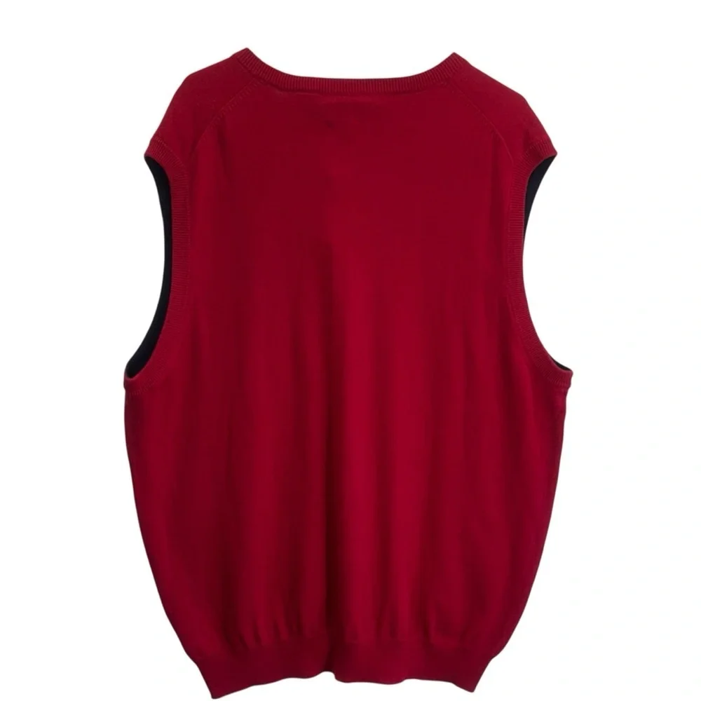 Chaps Men's V-Neck Sweater Vest in Rich Red. Size XL/TG/EG